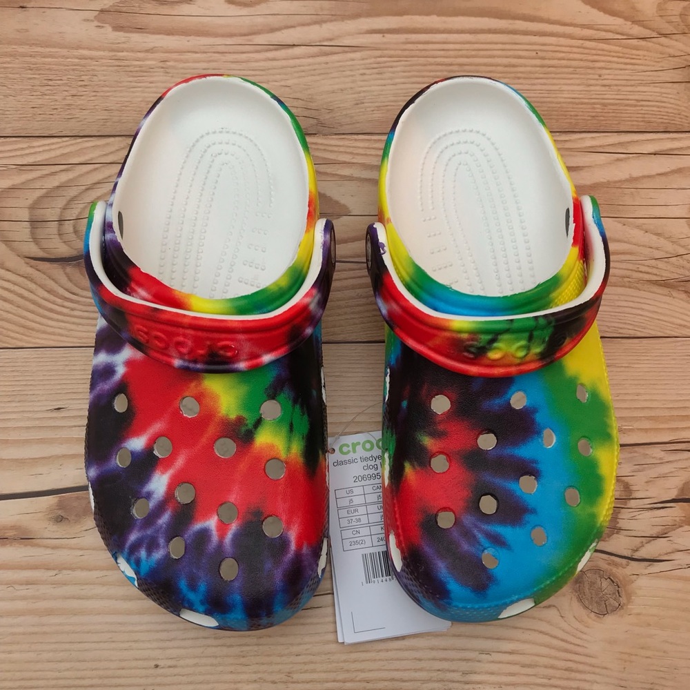 Crocs Classic Tie-Dye Graphic Clog